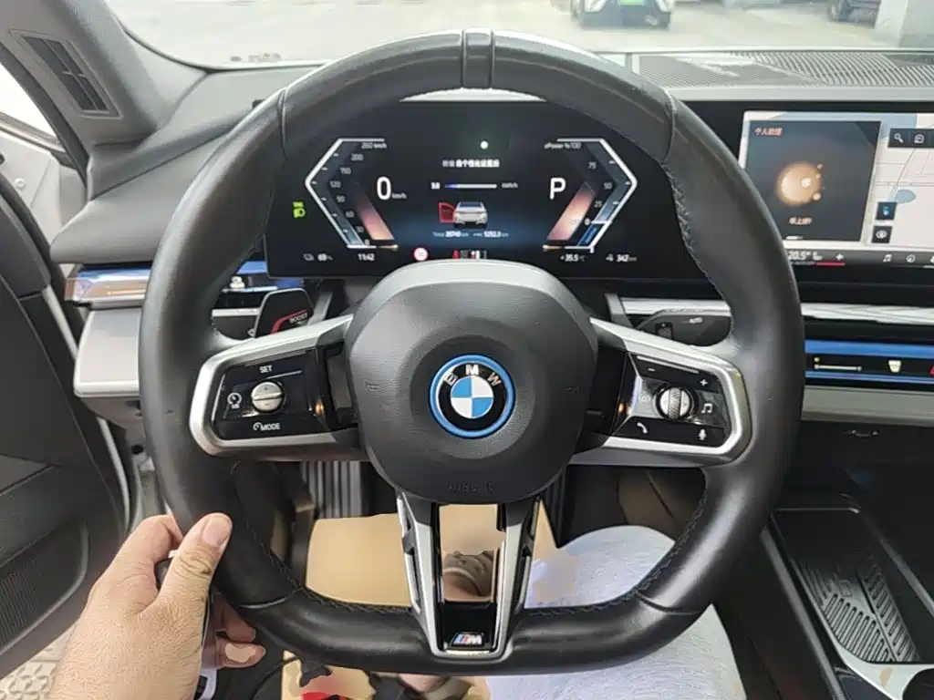 BMW i5 2024 2024 eDrive 35L Luxury Package