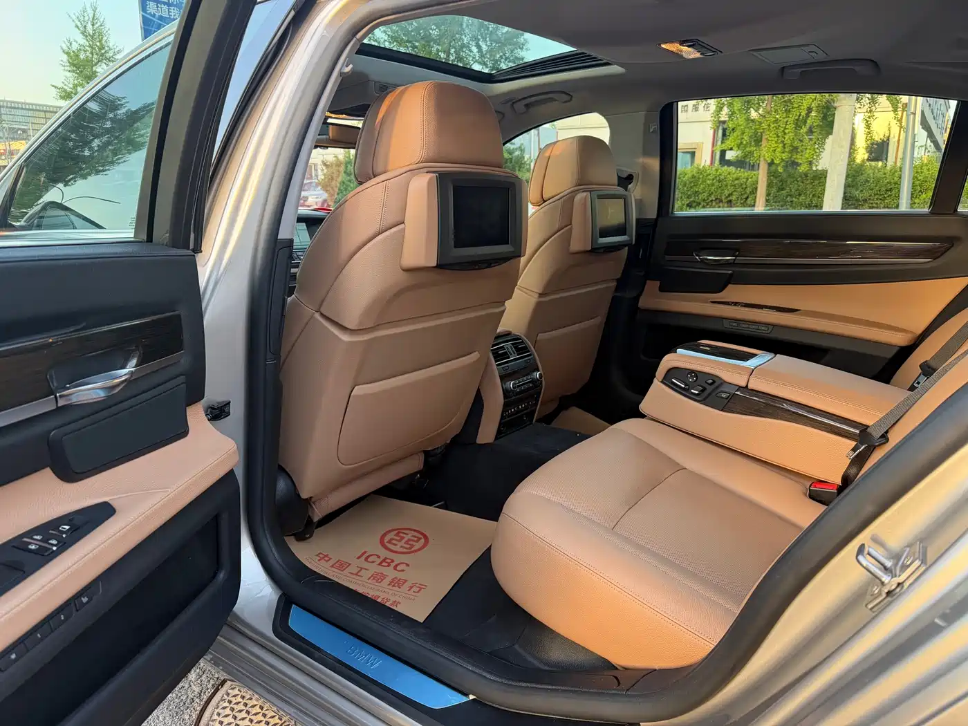 BMW 7 Series 2013 Model 740Li Luxury фото 7