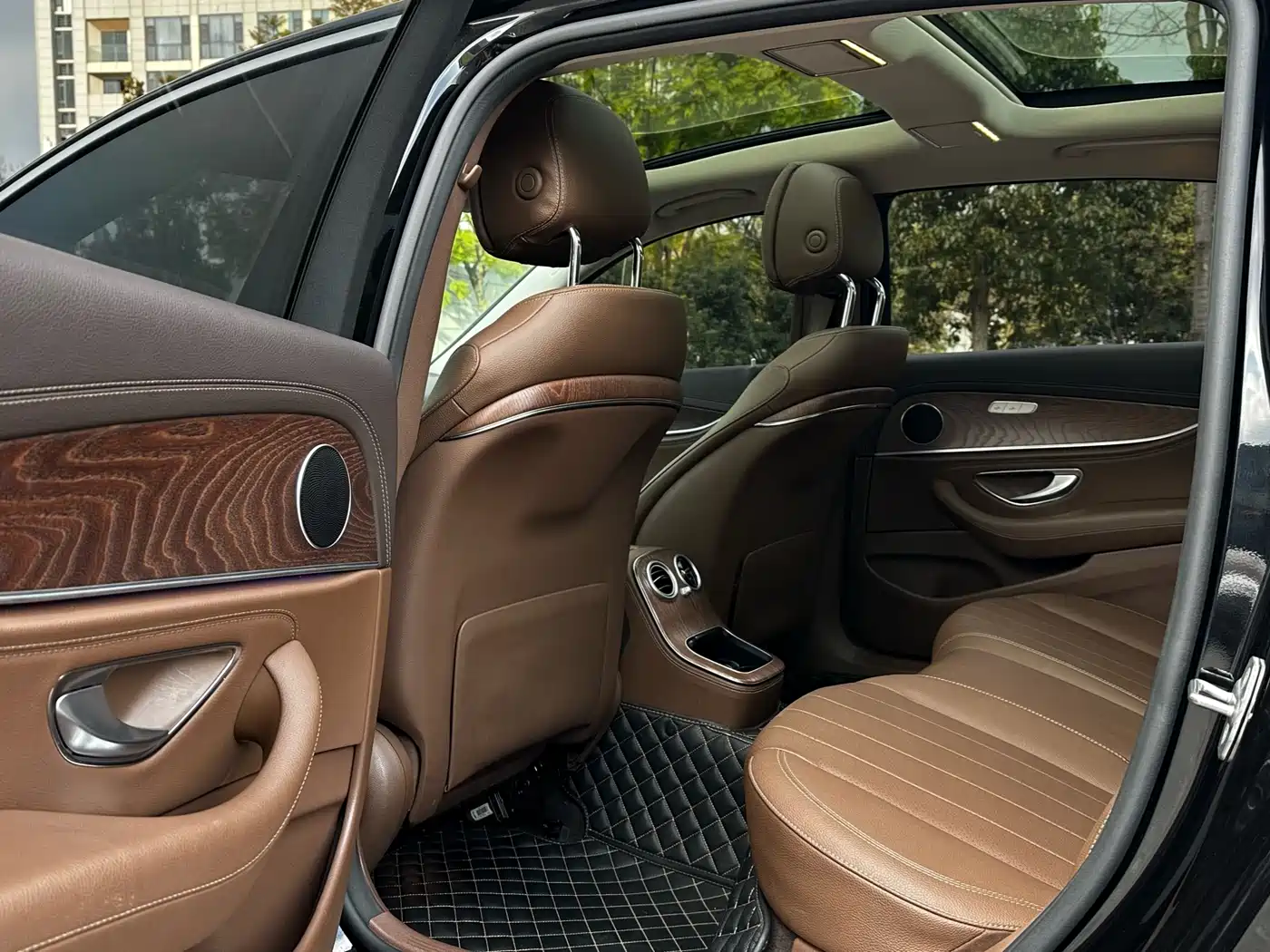 Mercedes-Benz E-Class 2022 Facelift E 300 L Sport Fashion Style фото 7