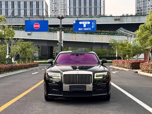 Rolls-Royce Ghost 6.7T, длинная колёсная база