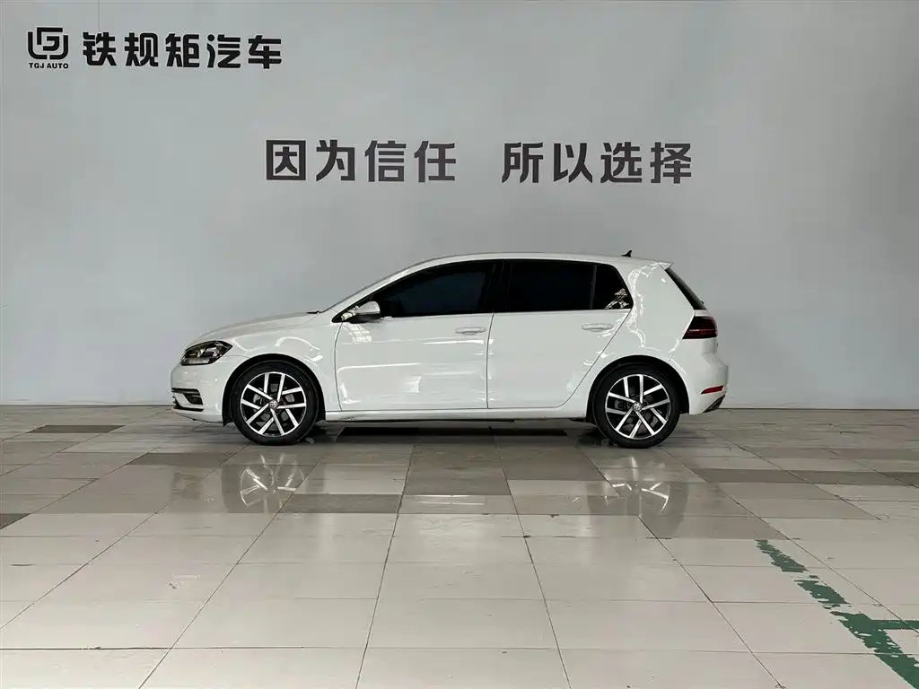 Volkswagen Golf 2020 Beloved Edition 280TSI DSG Luxury фото 3