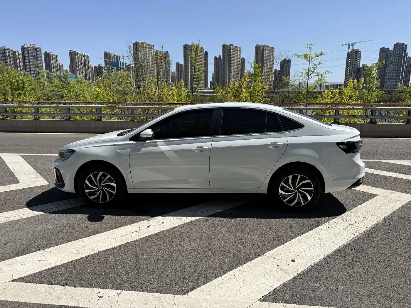 Volkswagen Lavida 2025 Model New Edge 1.5L New Leisure Edition фото 11