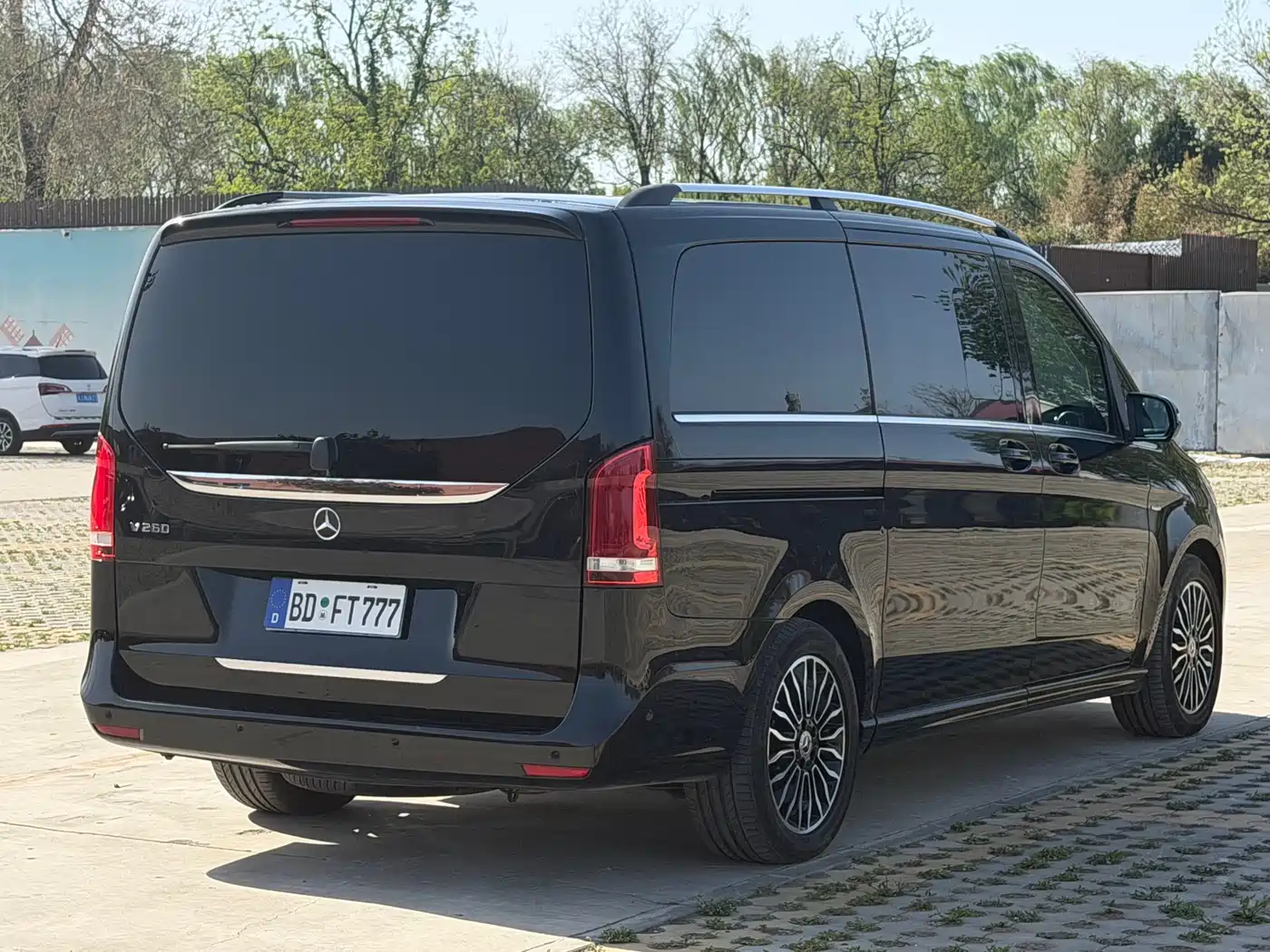 Mercedes-Benz V-Class 2018 V 260 Premium Edition China VI фото 6