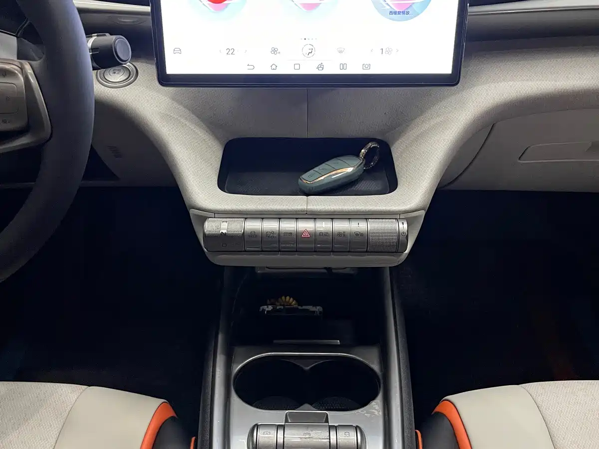 Фото 6 - BYD Dolphin