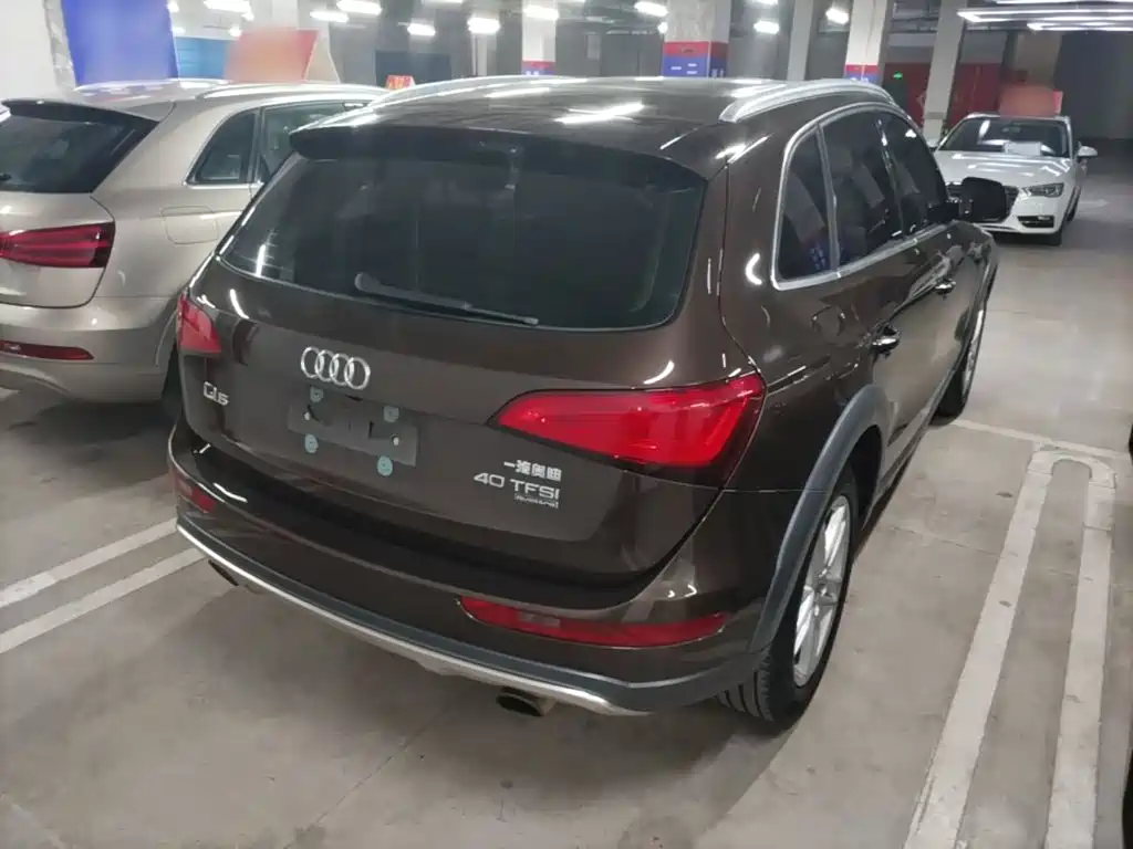 Audi Q5 2018 2017 Plus 40 TFSI Technology