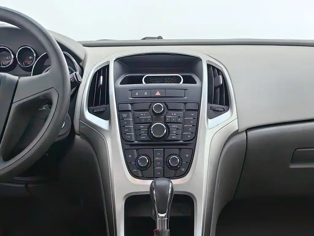 Фото 12 - Buick Excelle