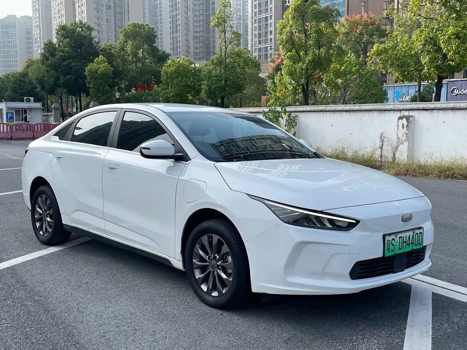 Фото 3 - Geely Geometry A