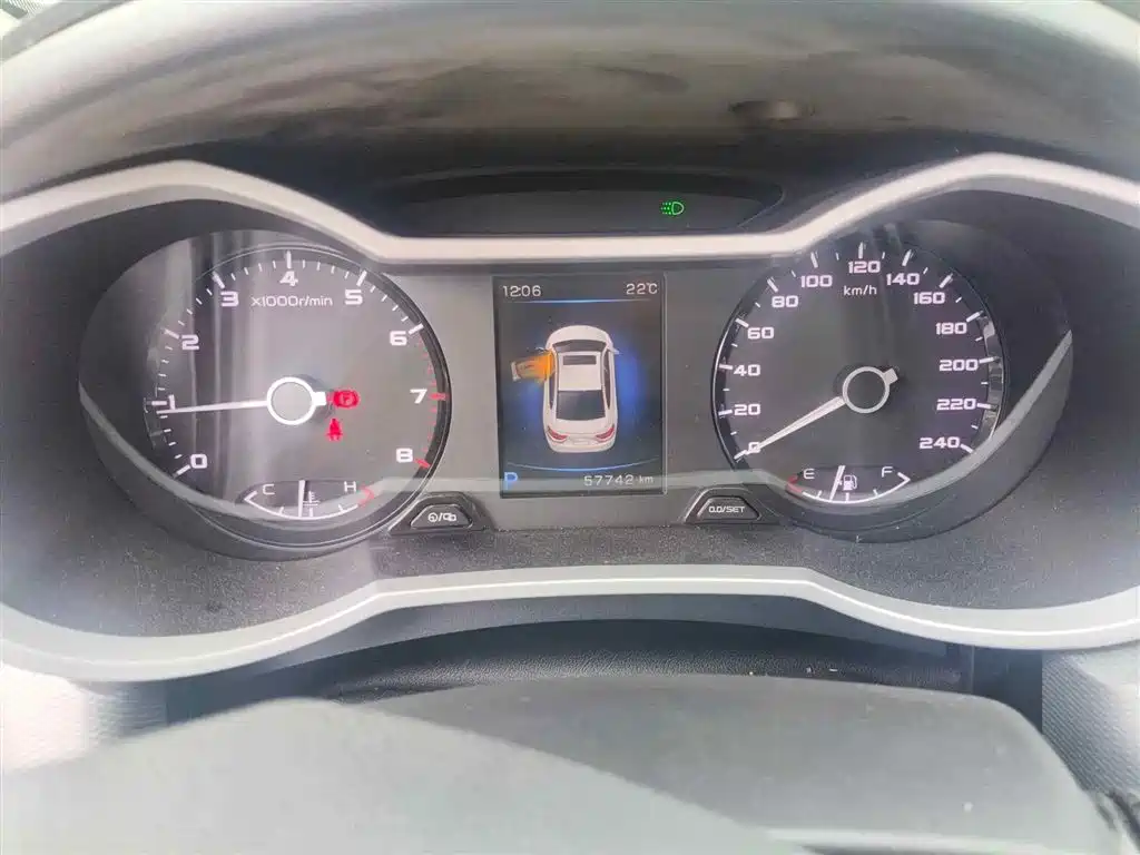 Фото 4 - Geely Emgrand GL