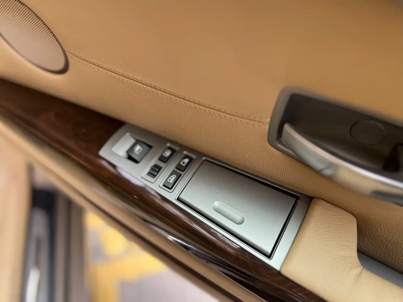 BMW 7 Series 2005 Model 730Li фото 14