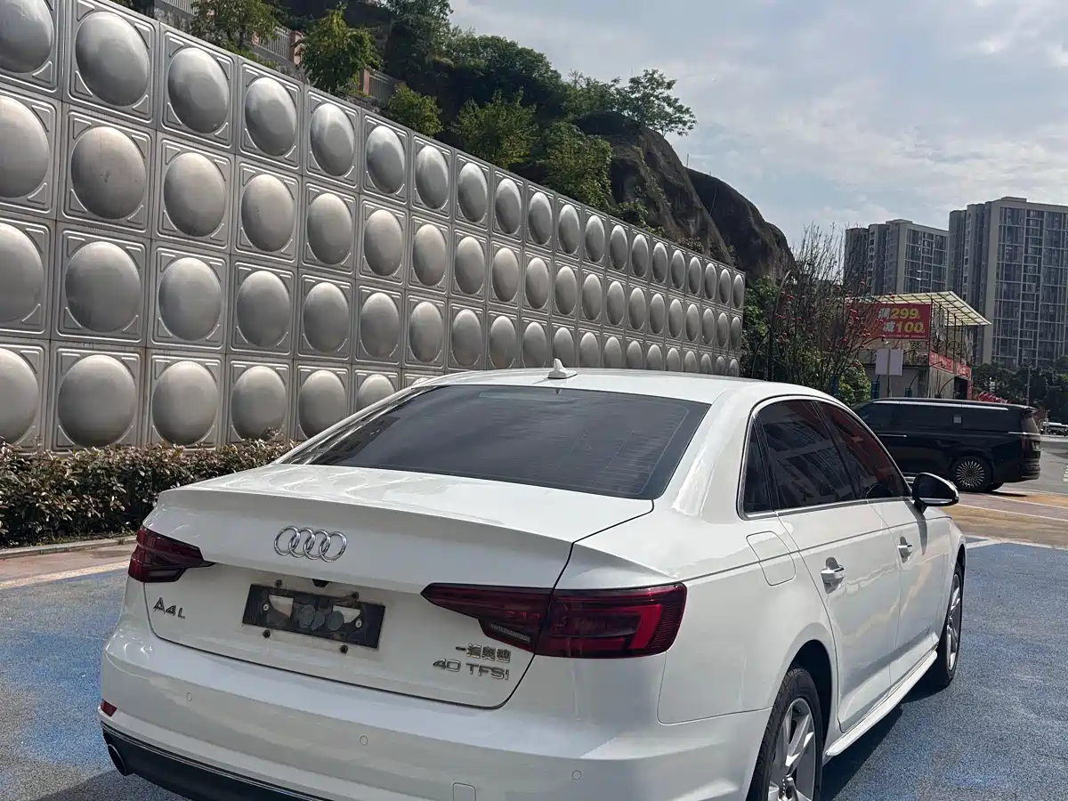 Audi A4L 2018 30th Anniversary 40 TFSI Progressive фото 4