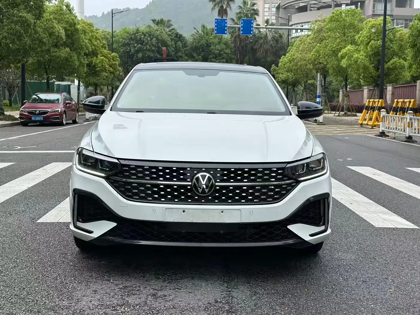 Volkswagen Lavida 2023 Model 280TSI DSG Starlight Eternal Edition фото 2