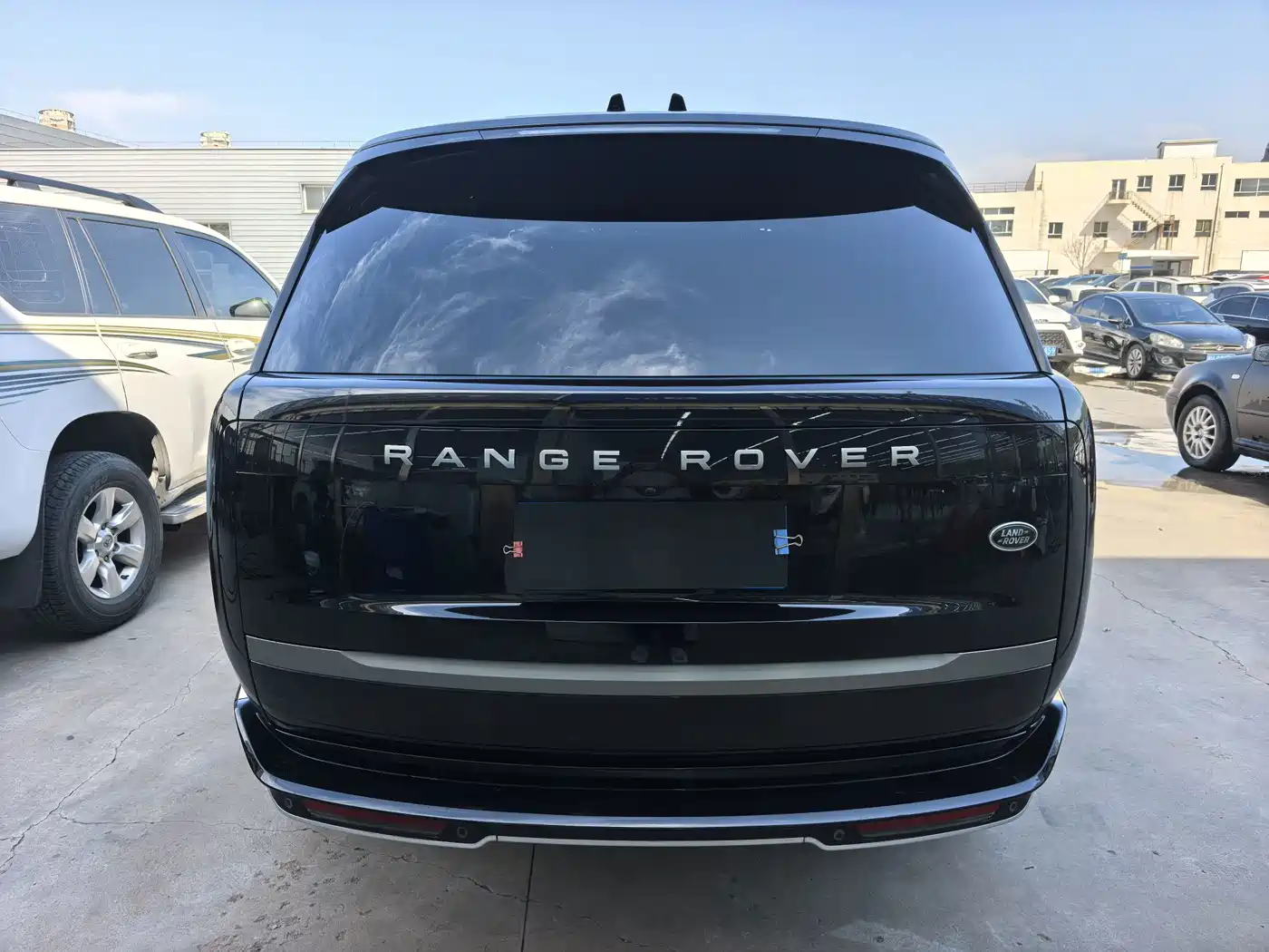 Land Rover Range Rover 2025 2025 3.0 L6 400PS Flourishing Era Extended Wheelbase