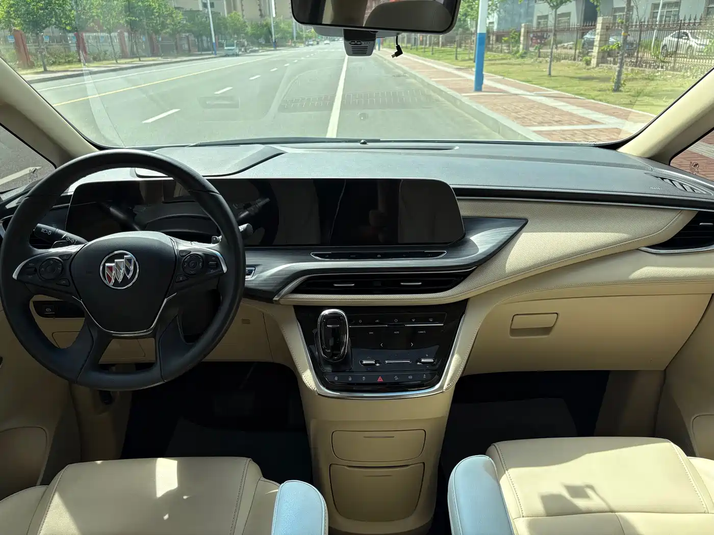 Buick GL8 2023 ES Landmaster Exclusive фото 9