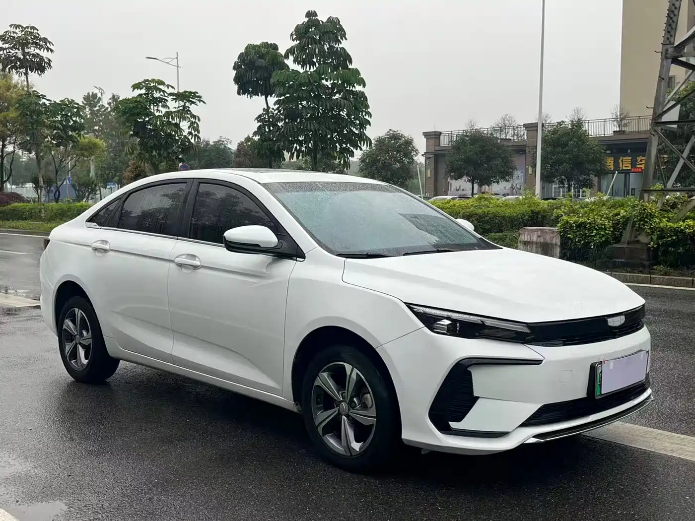 GEELY AUTOMOBILE EMGRAND L HIP