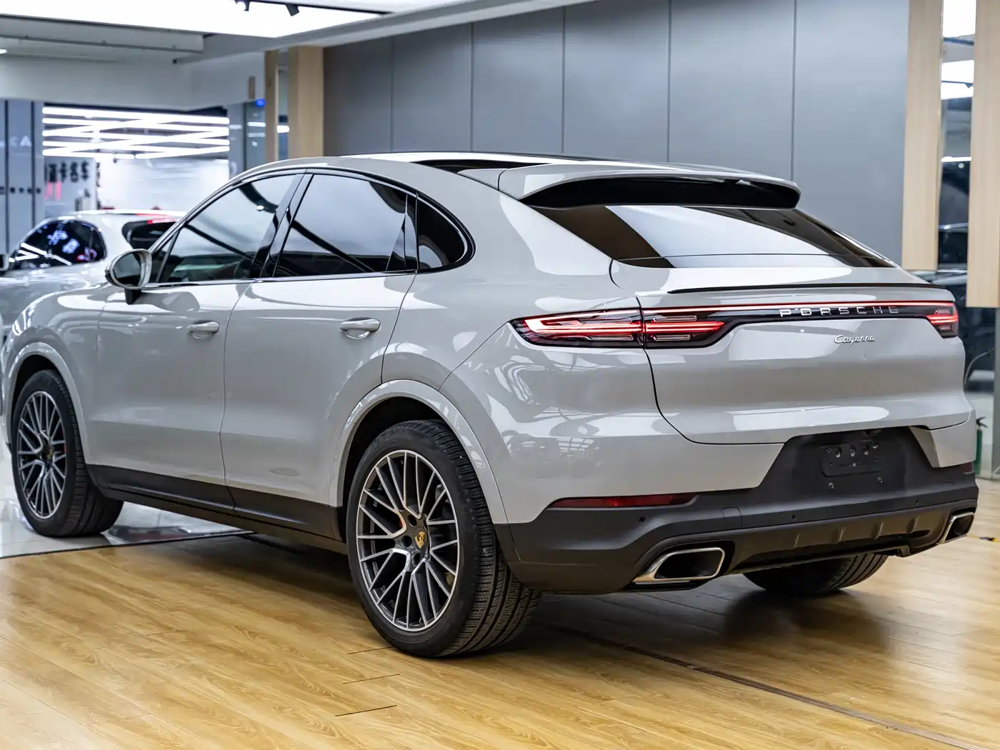 PORSCHE CAYENNE