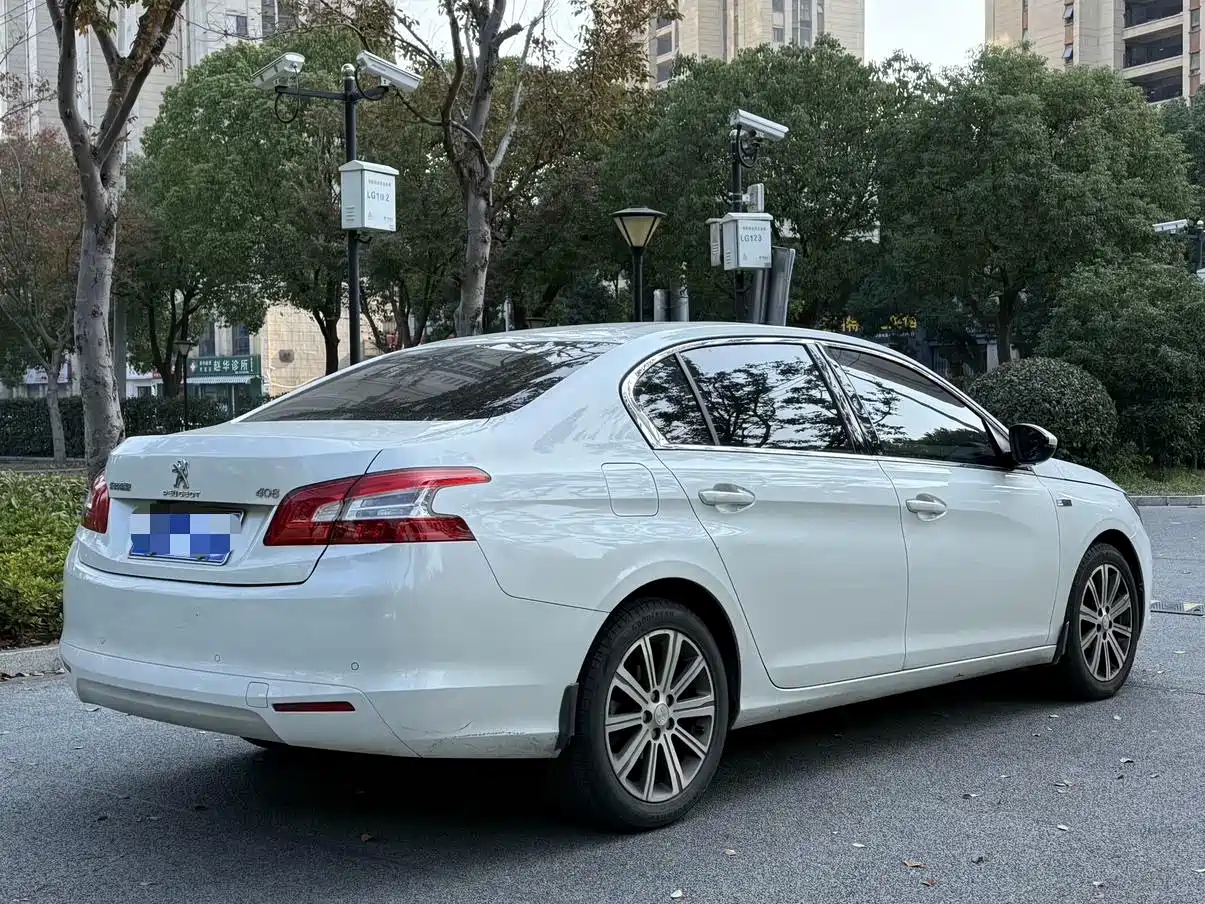 صورة 4 - Peugeot 408