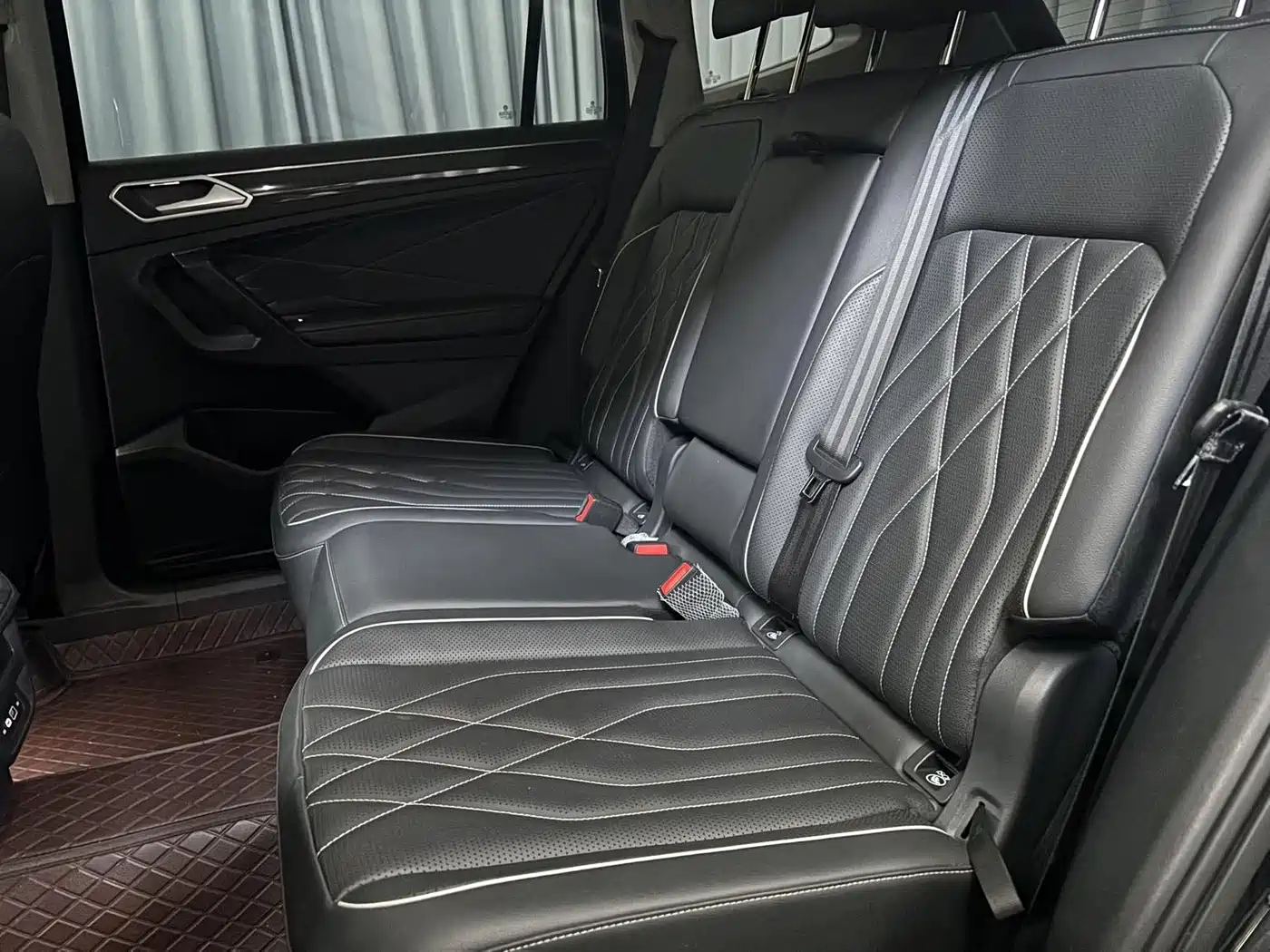 Фото 7 - Volkswagen Tiguan L