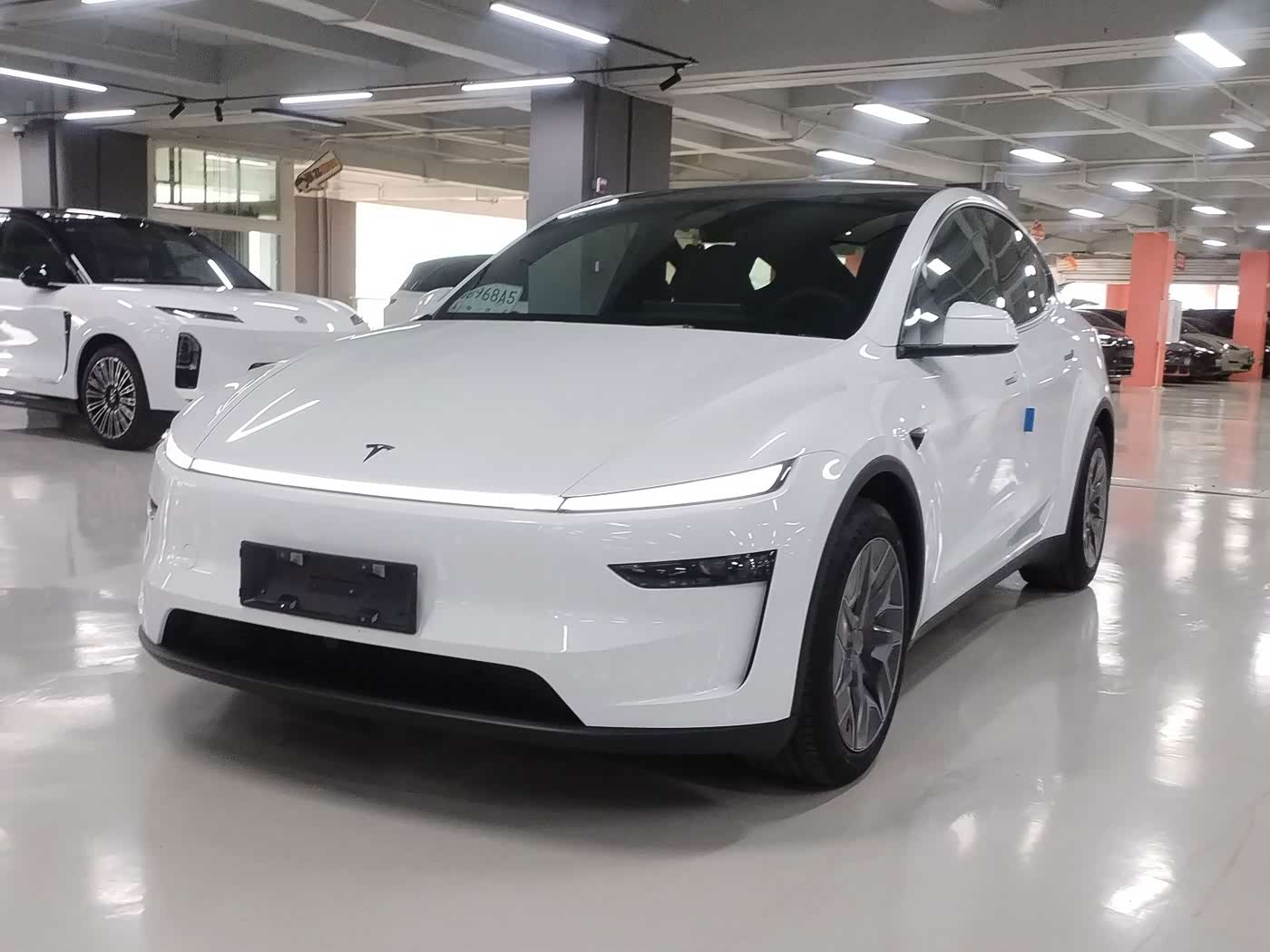 Tesla Model Y L