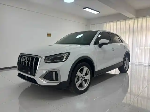 Audi Q2L 35 TFSI, Advance Elegant