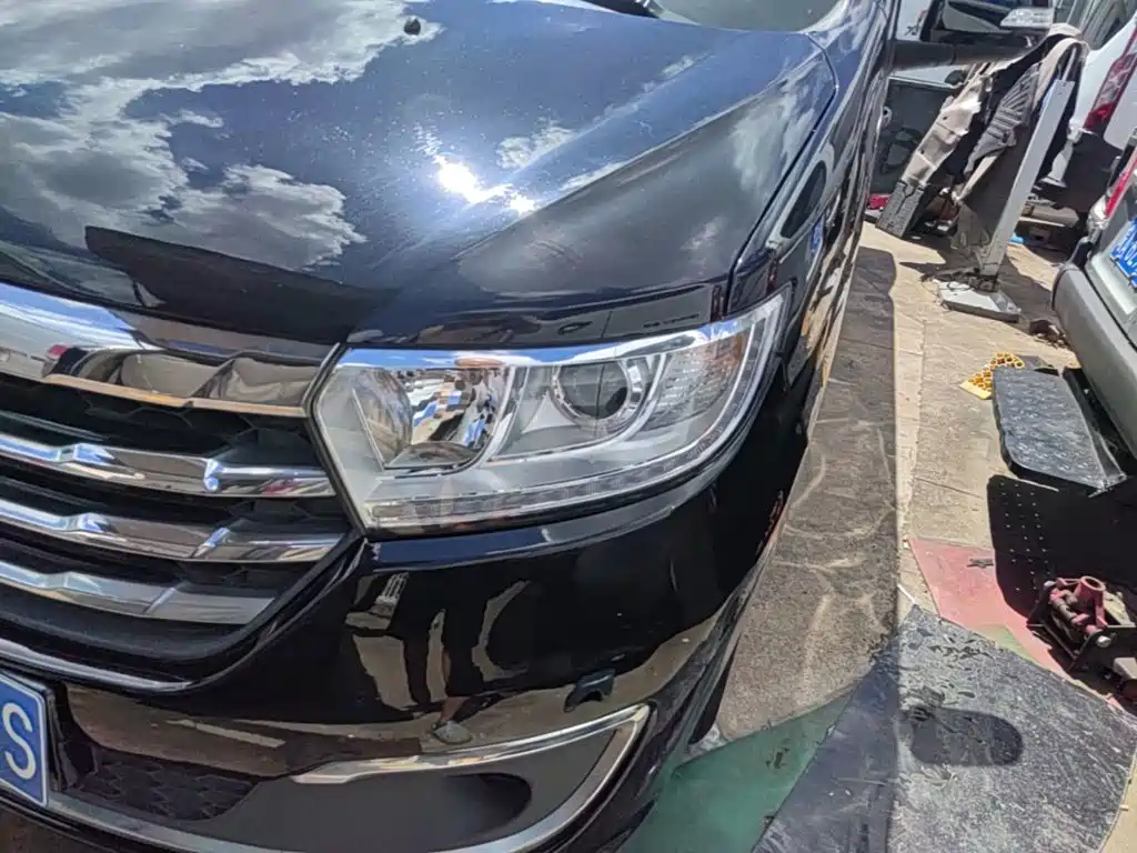 JAC Refine M3 2023 2023 PLUS 1.8L Comfort 7/8-seater