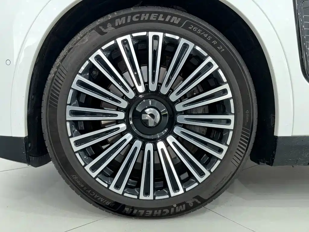 NIO ES8 2026 2025 Model 6-Seat Executive Luxury Edition