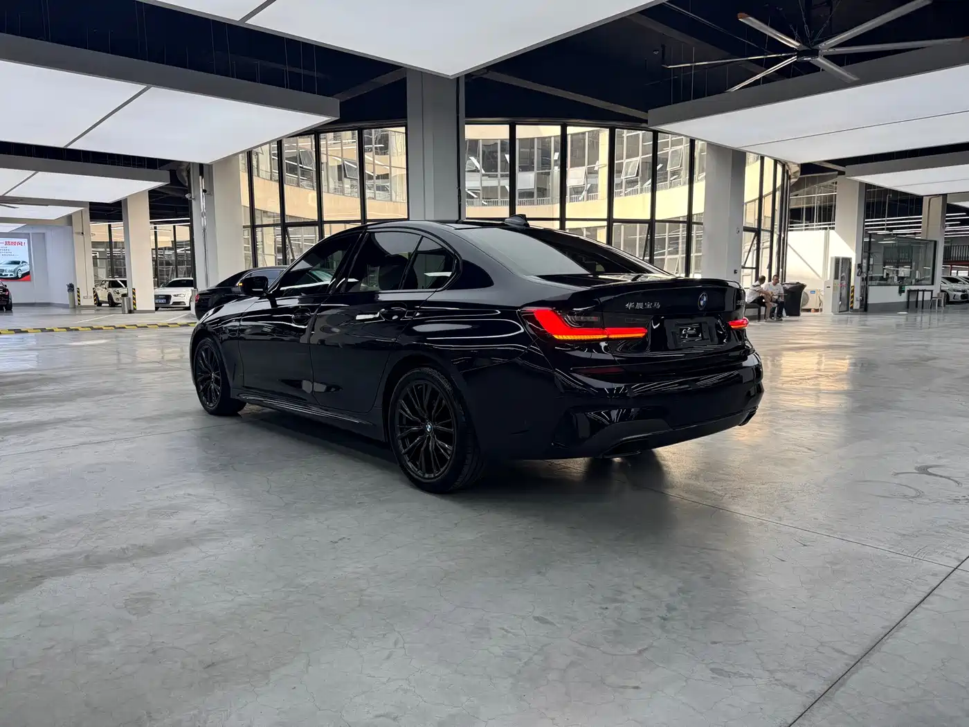 Фото 15 - BMW 3 Series
