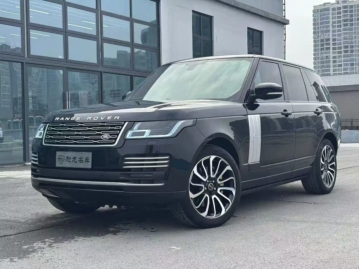 Land Rover Range Rover 2015 3.0 TDV6 Vogue фото 2