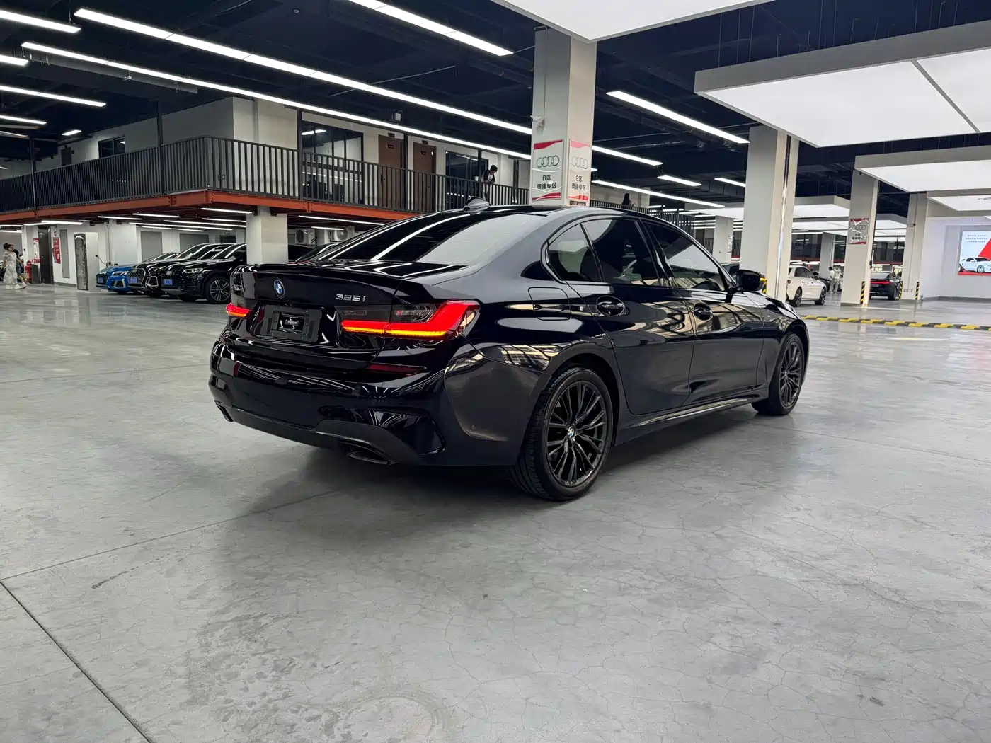 Фото 13 - BMW 3 Series