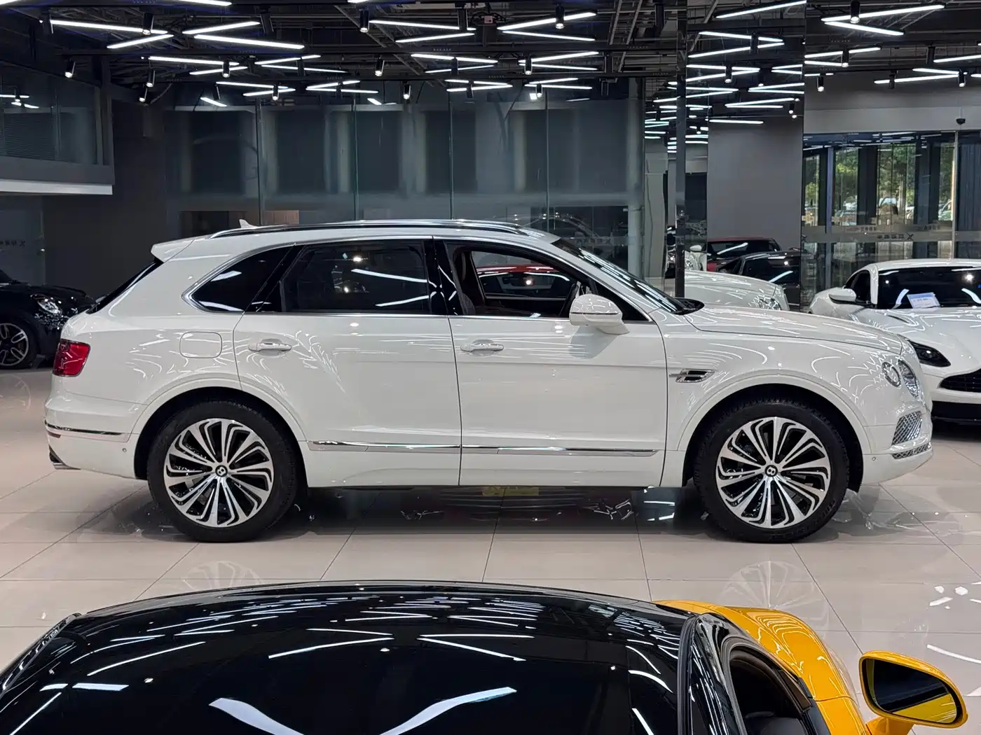 Bentley Bentayga 2017 2016 6.0T Standard Edition