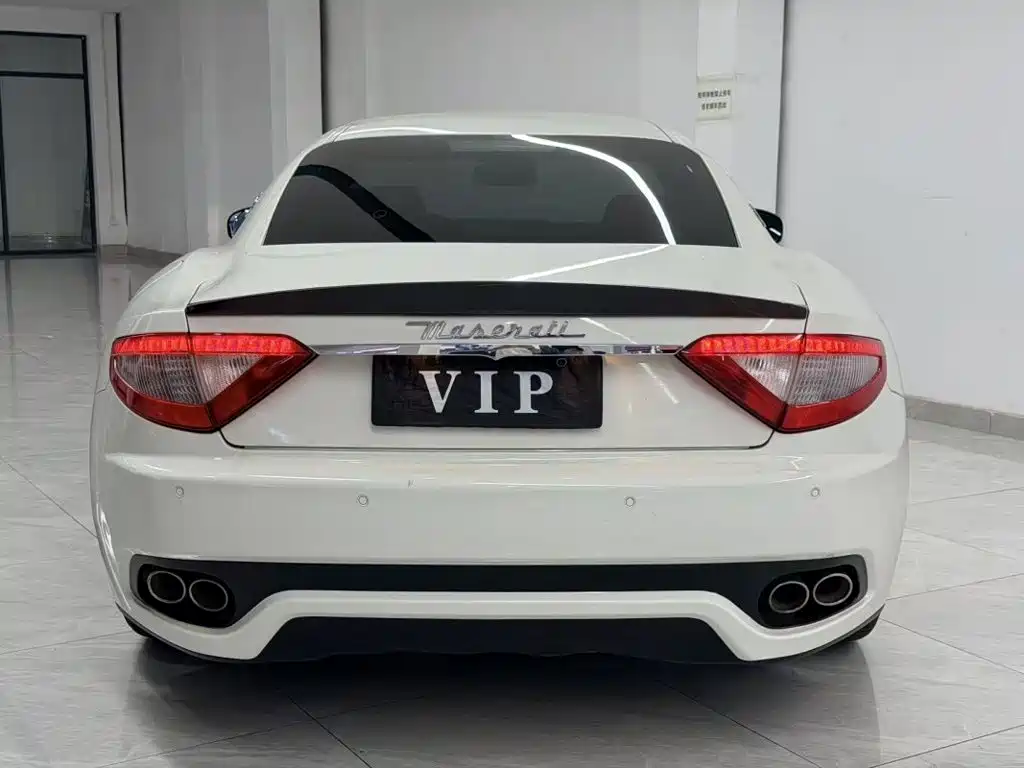 Maserati GranTurismo 2018 2007 4.2L Standard