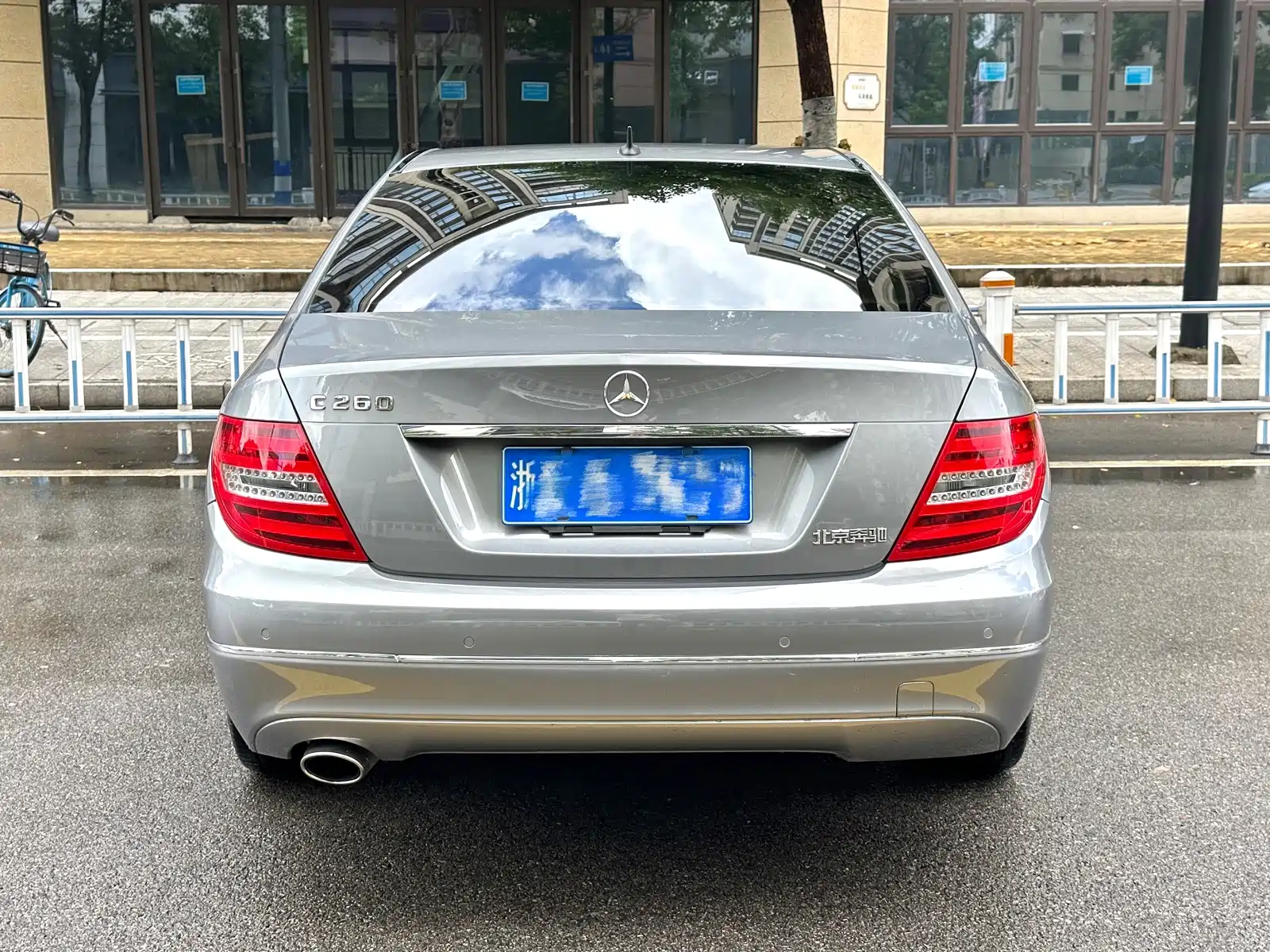 صورة 16 - Mercedes-Benz C-Class
