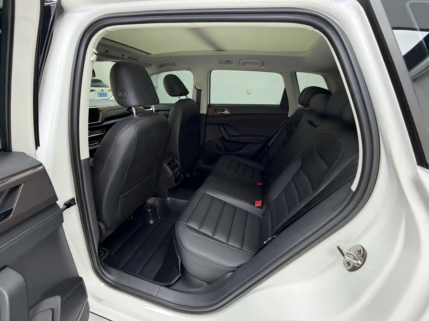 Volkswagen Tharu, миниатюра 14