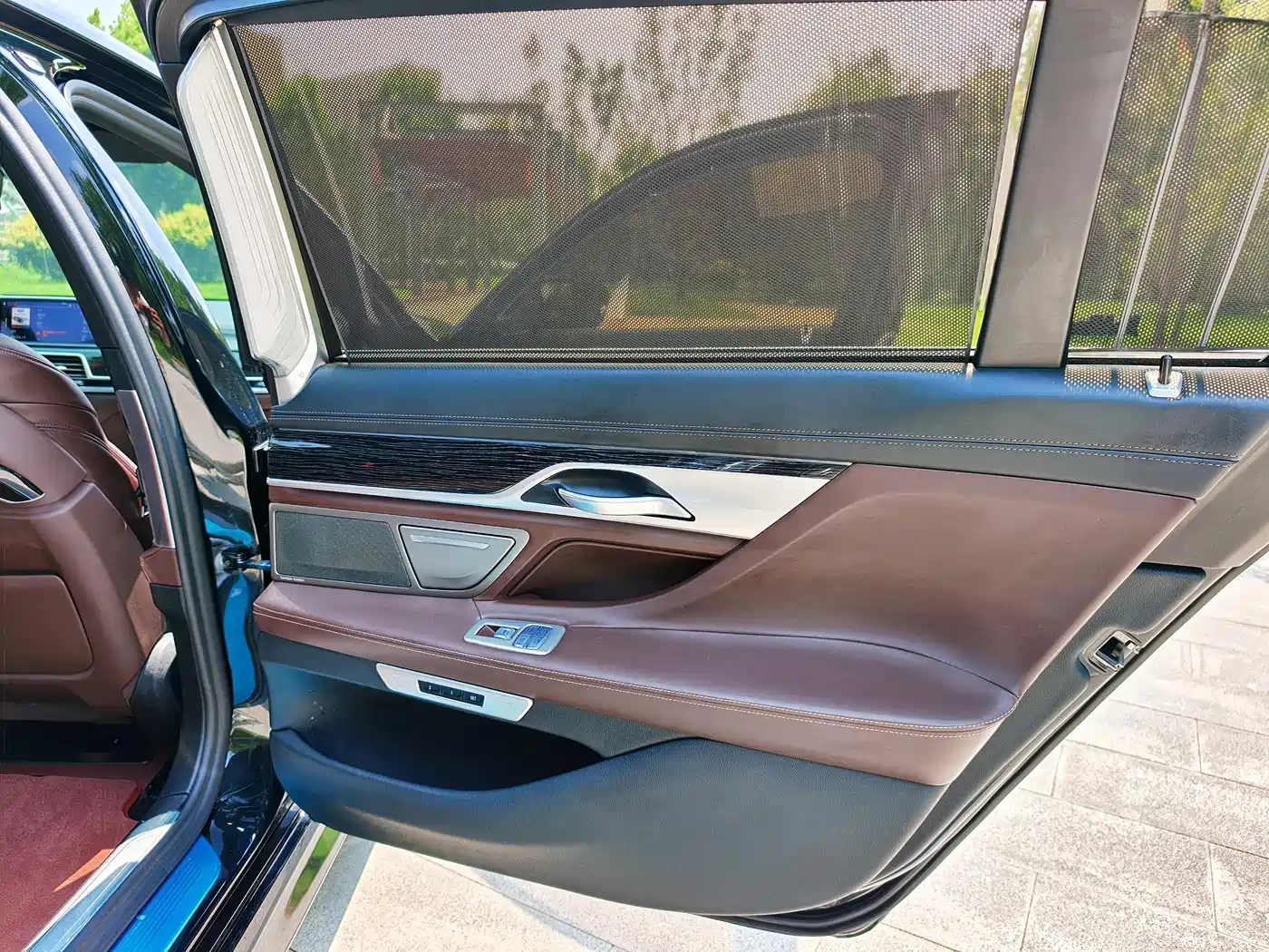 Photo 34 - BMW 7 Series