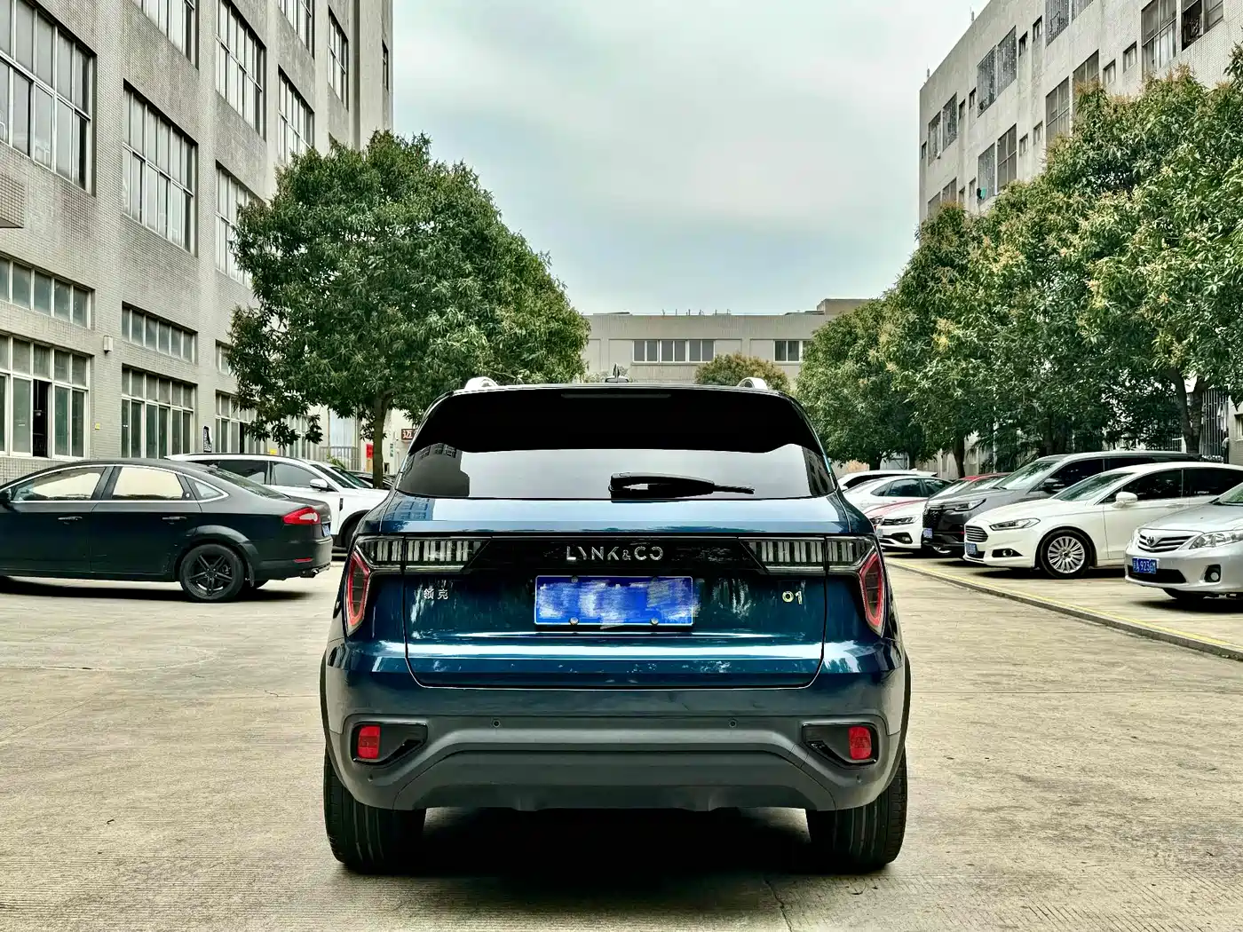 Lynk & Co 01 2017 2.0T 2WD Pro Version фото 15