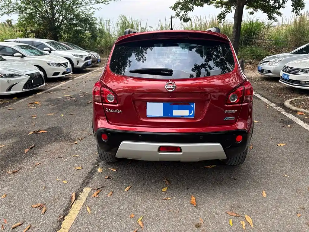 Nissan Qashqai 2012 2011 2.0XL Fire CVT 2WD