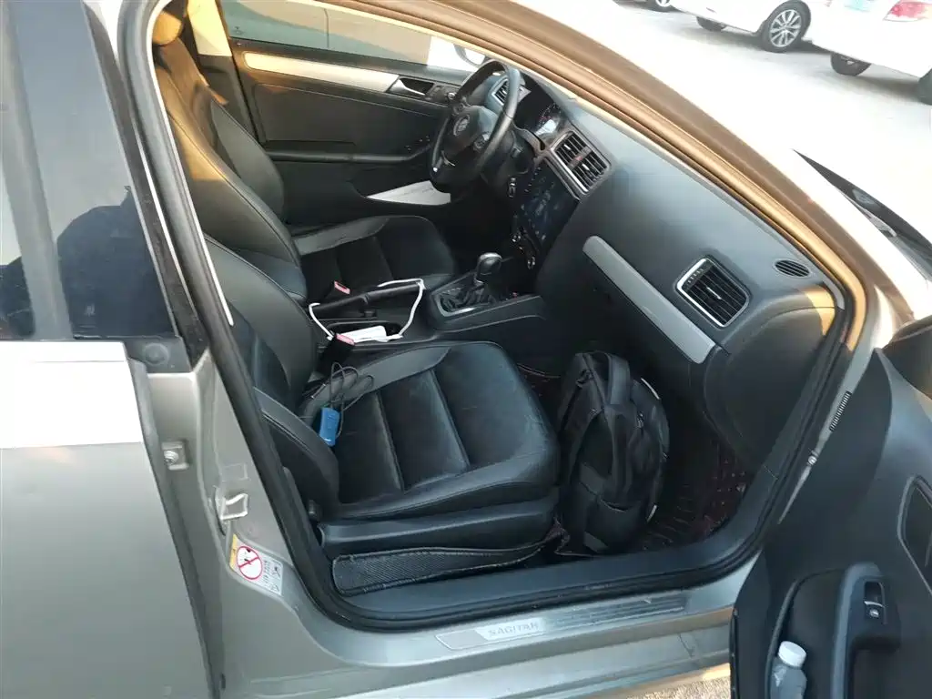 Volkswagen Sagitar 2014 1.4TSI Automatic Luxury фото 21
