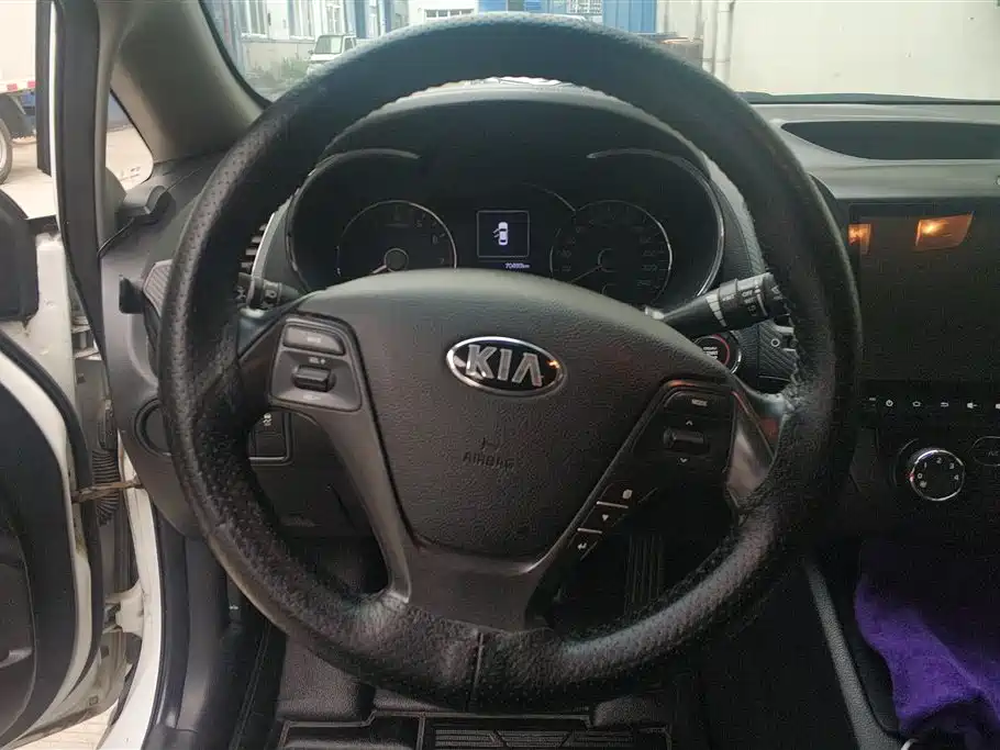 KIA K3