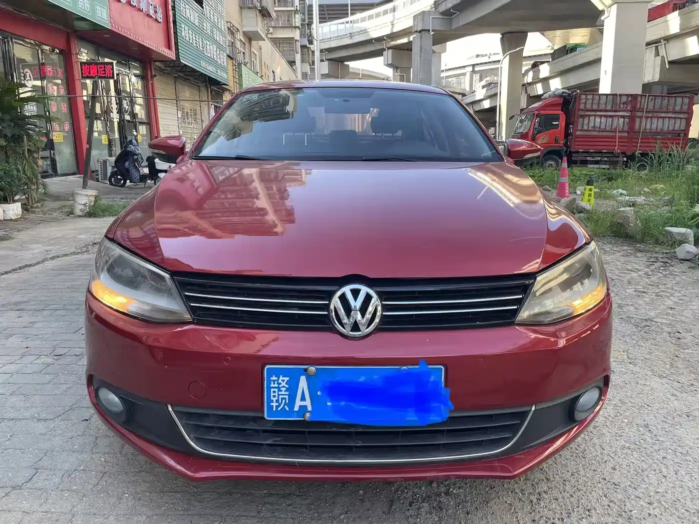 Фото 1 - Volkswagen Sagitar