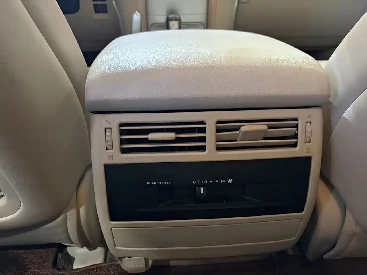 Toyota Land Cruiser (Import) 2019
