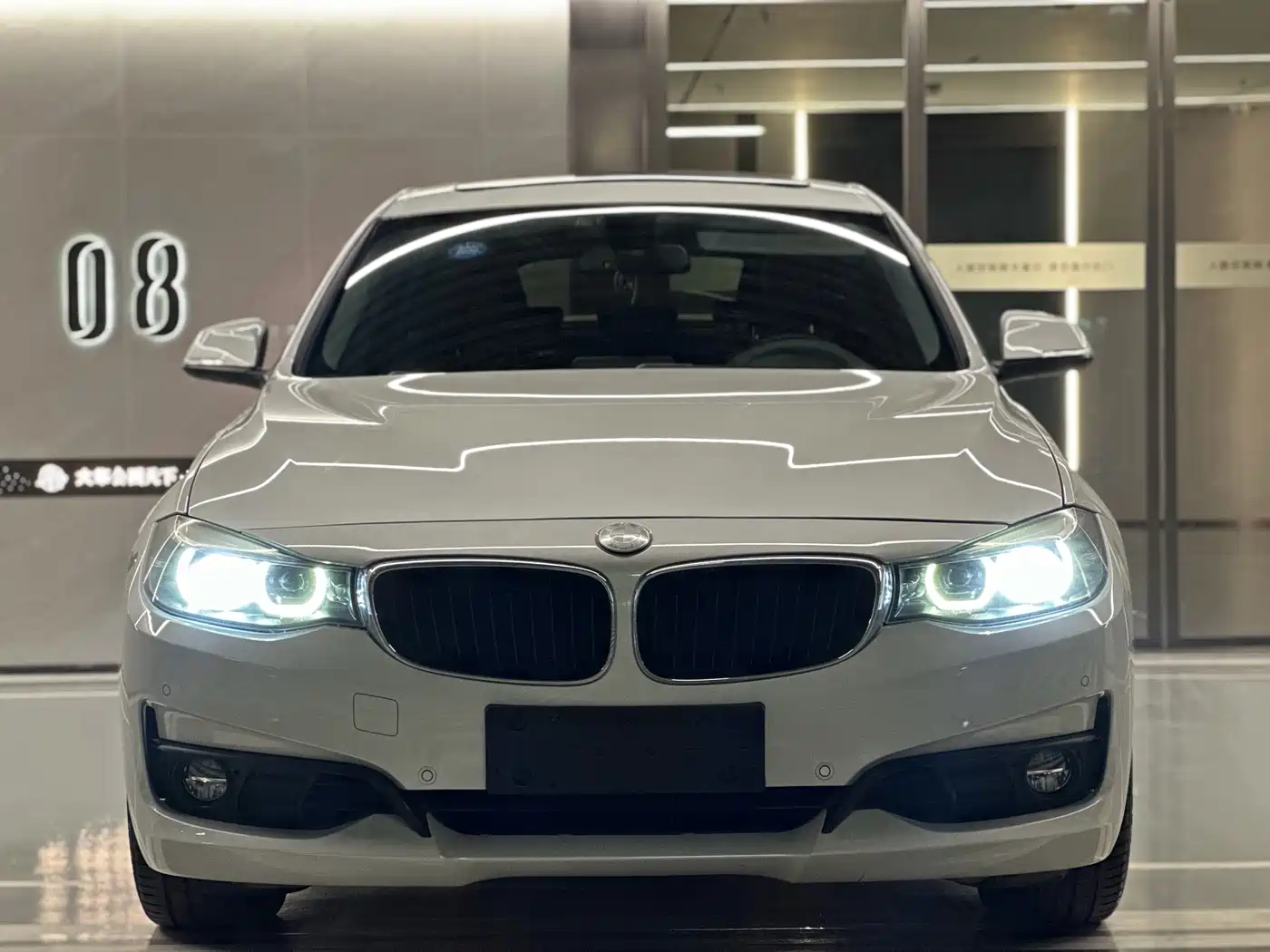 BMW 3 Series GT 2018 320i Fashion фото 2