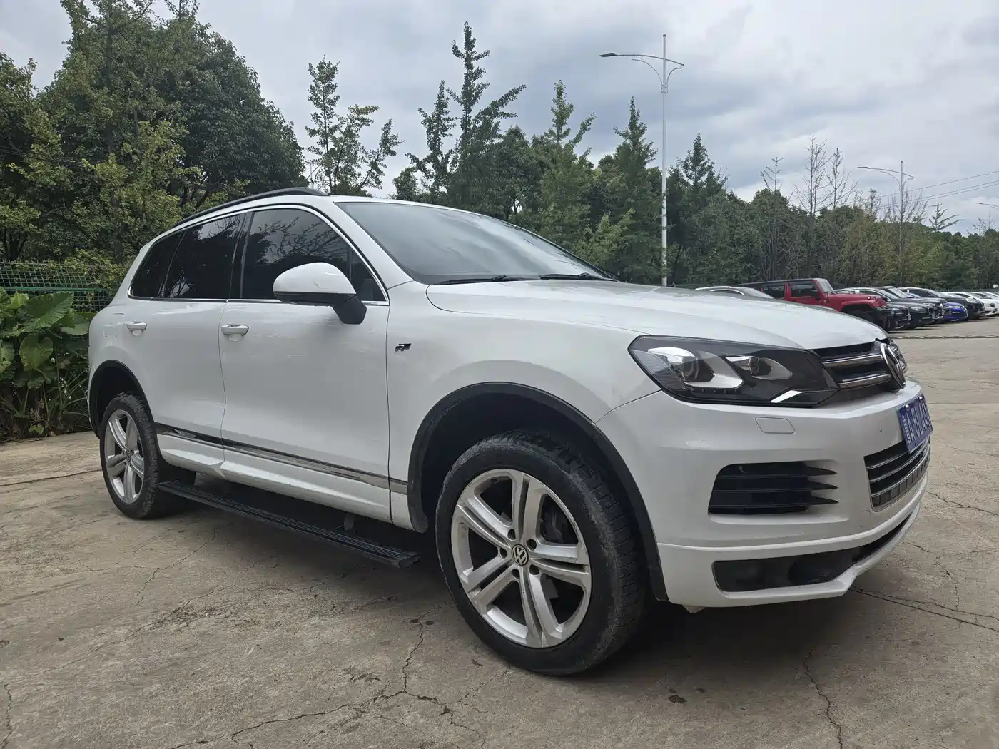 Volkswagen Touareg 2013 2012 R-Line Luxury