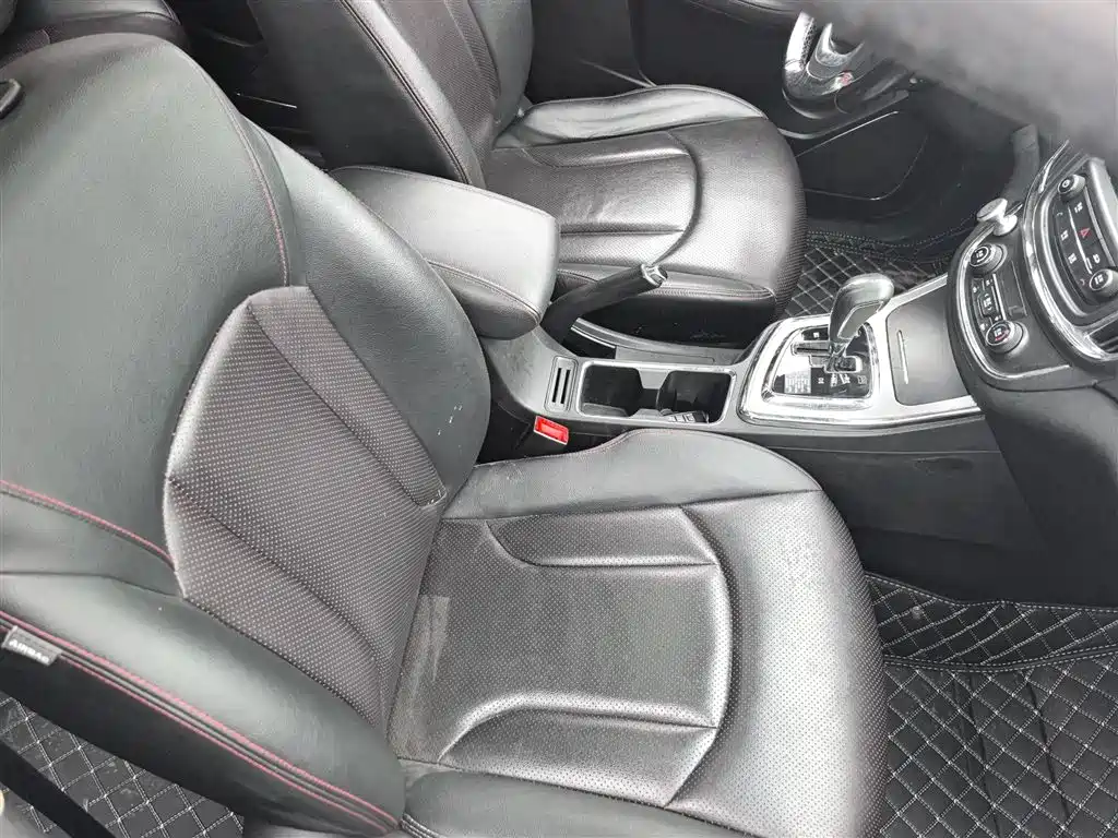 Baojun 560 2017 2016 1.8L iAMT Luxury
