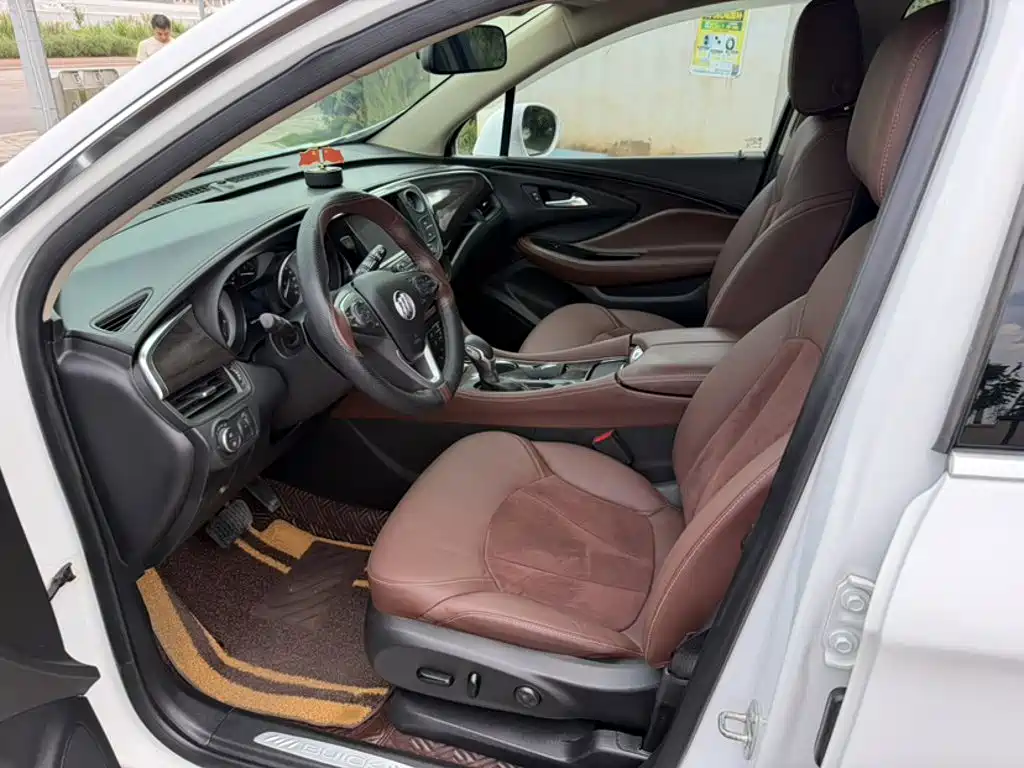 Фото 9 - Buick Envision Plus