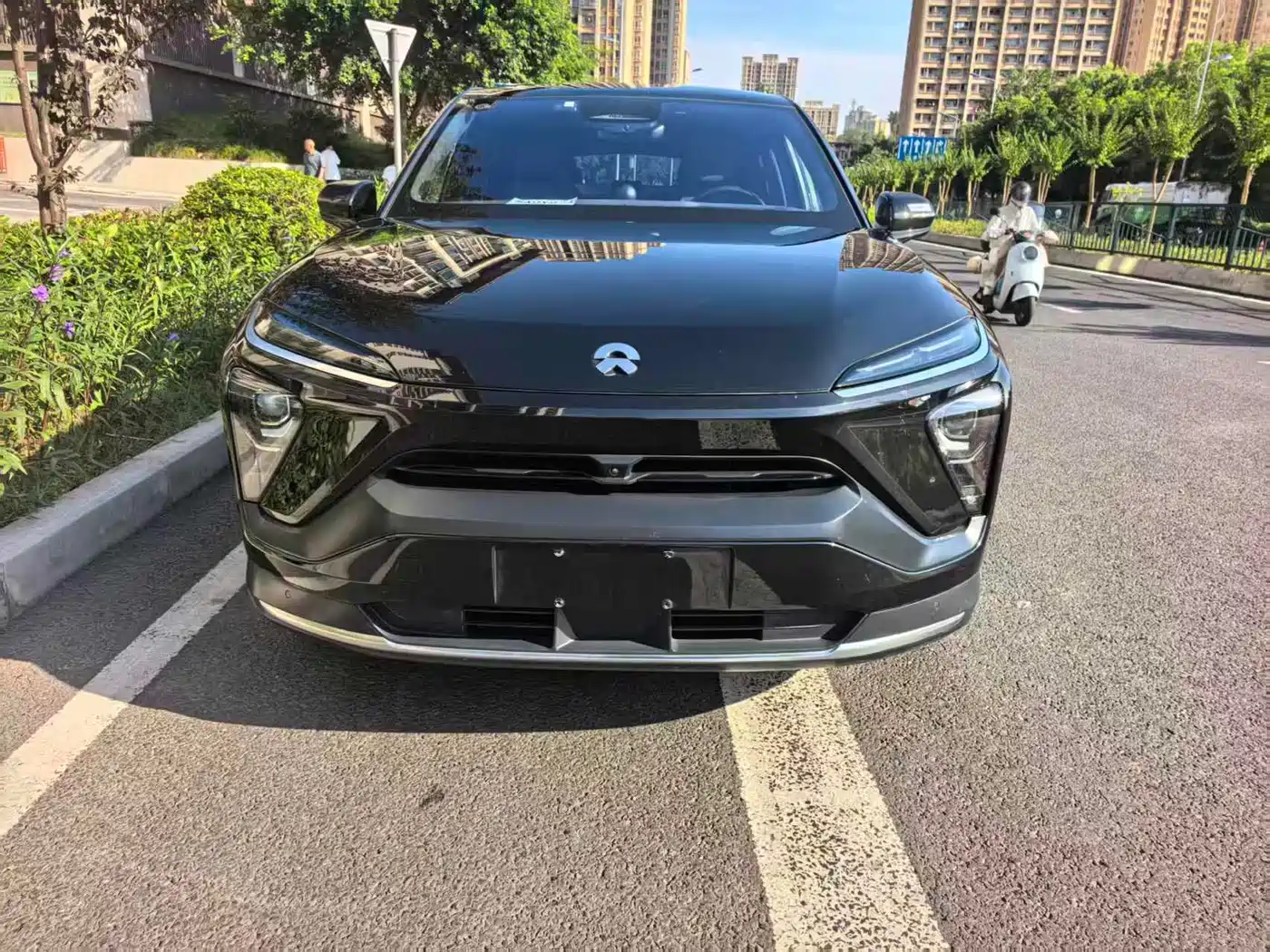 Фото 2 - NIO EC6