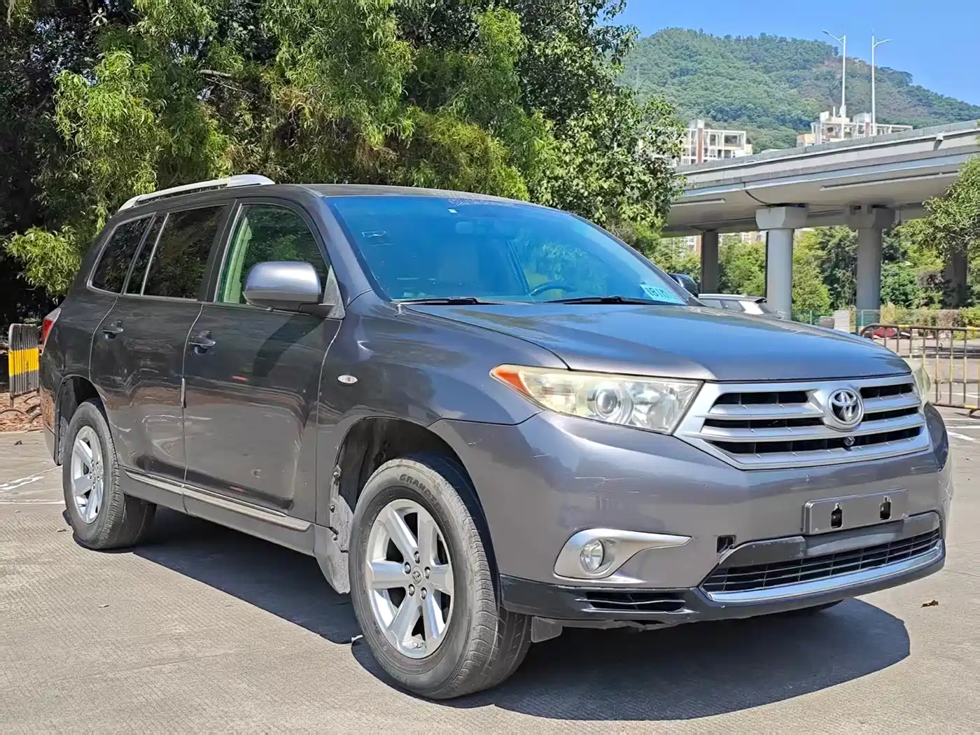 Toyota Highlander 2012 2.7L 2WD 7-Seat Elite фото 3