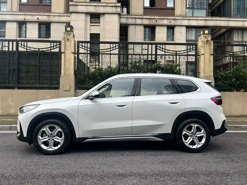 BMW X1 2023 sDrive20Li X Design Package фото 5
