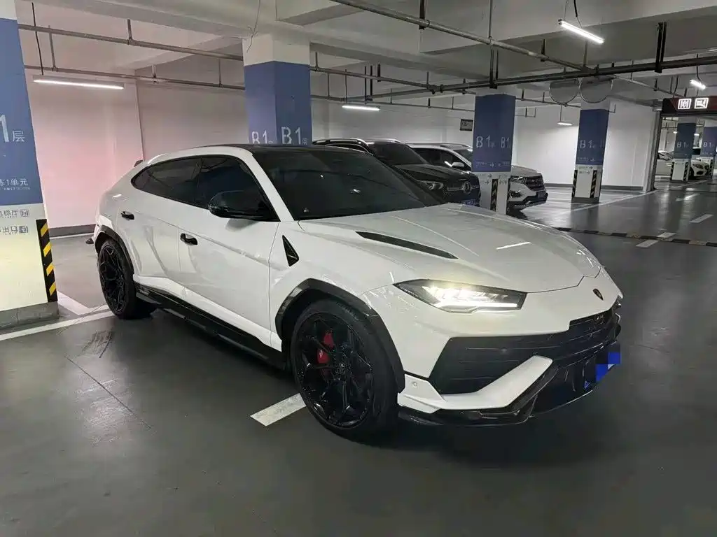 2024 Lamborghini Urus