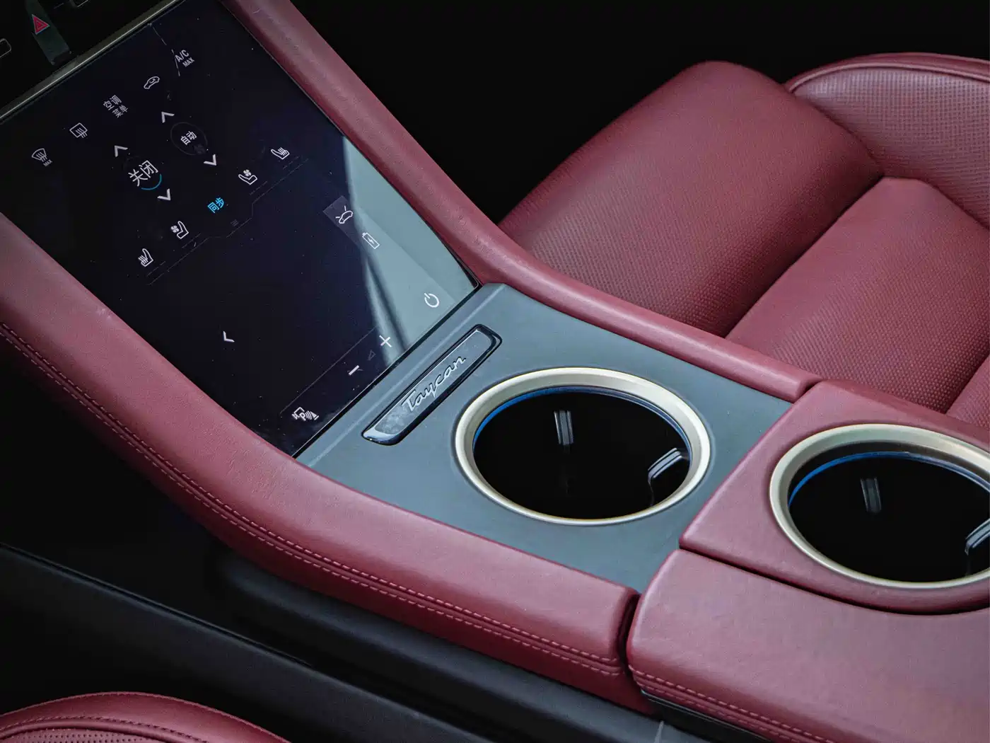 Porsche Taycan 2022 Facelift Taycan фото 22