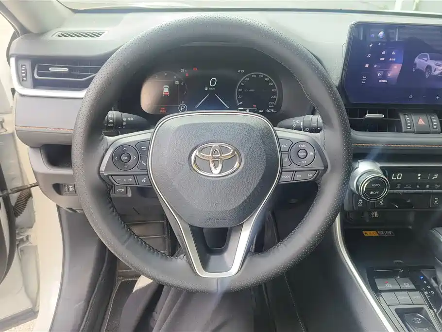 Toyota RAV4 Rongfang 2024 2.0L CVT FWD Style Plus Edition фото 15