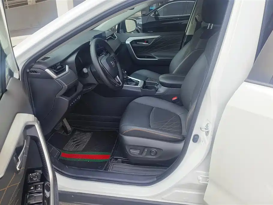 Toyota RAV4 Rongfang 2024 2.0L CVT FWD Style Plus Edition фото 9